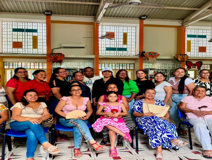 Representación gráfica de artesanos en la certificación de calidad INCONTEC