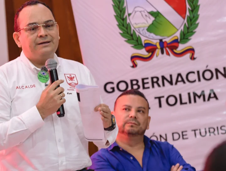 Foto del alcalde del municipio de Honda en durante la presentación de la nueva Comisión Fílmica de Honda.