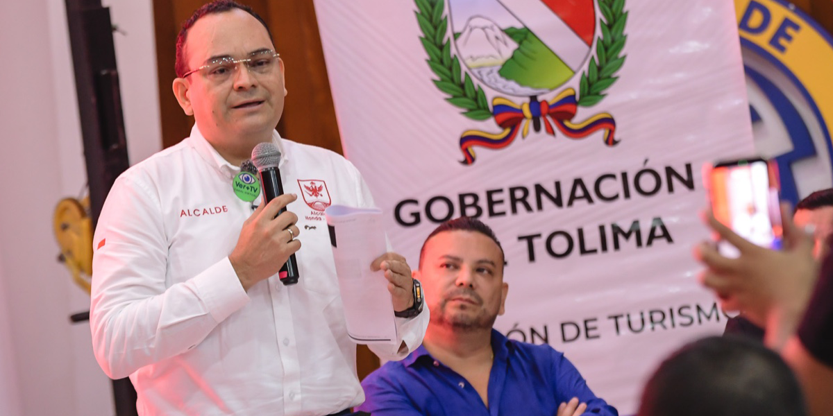 Foto del alcalde del municipio de Honda en durante la presentación de la nueva Comisión Fílmica de Honda.